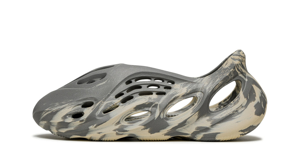 YEEZY FOAM RUNNER MXT "Moon Gray" GV7904