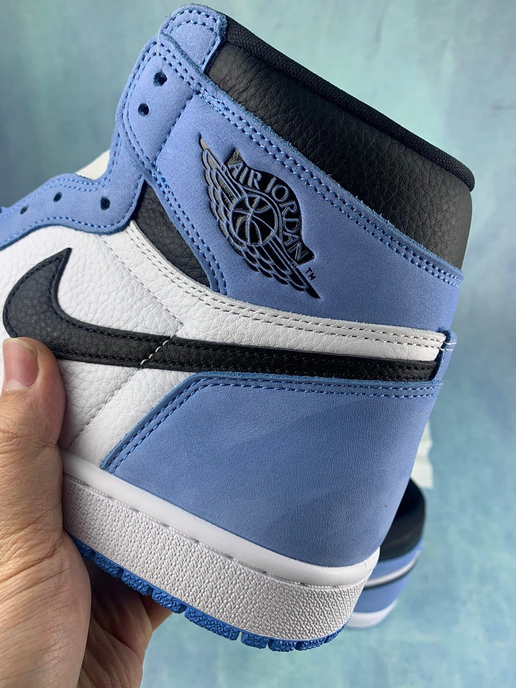 Air Jordan 1 High University Blue 555088-134 Unisex Sneakers