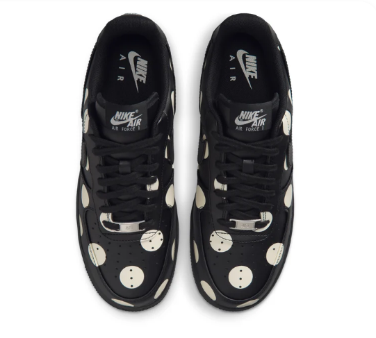 Nike Women's Air Force 1 '07 'Black / Sail' – IR8647-001