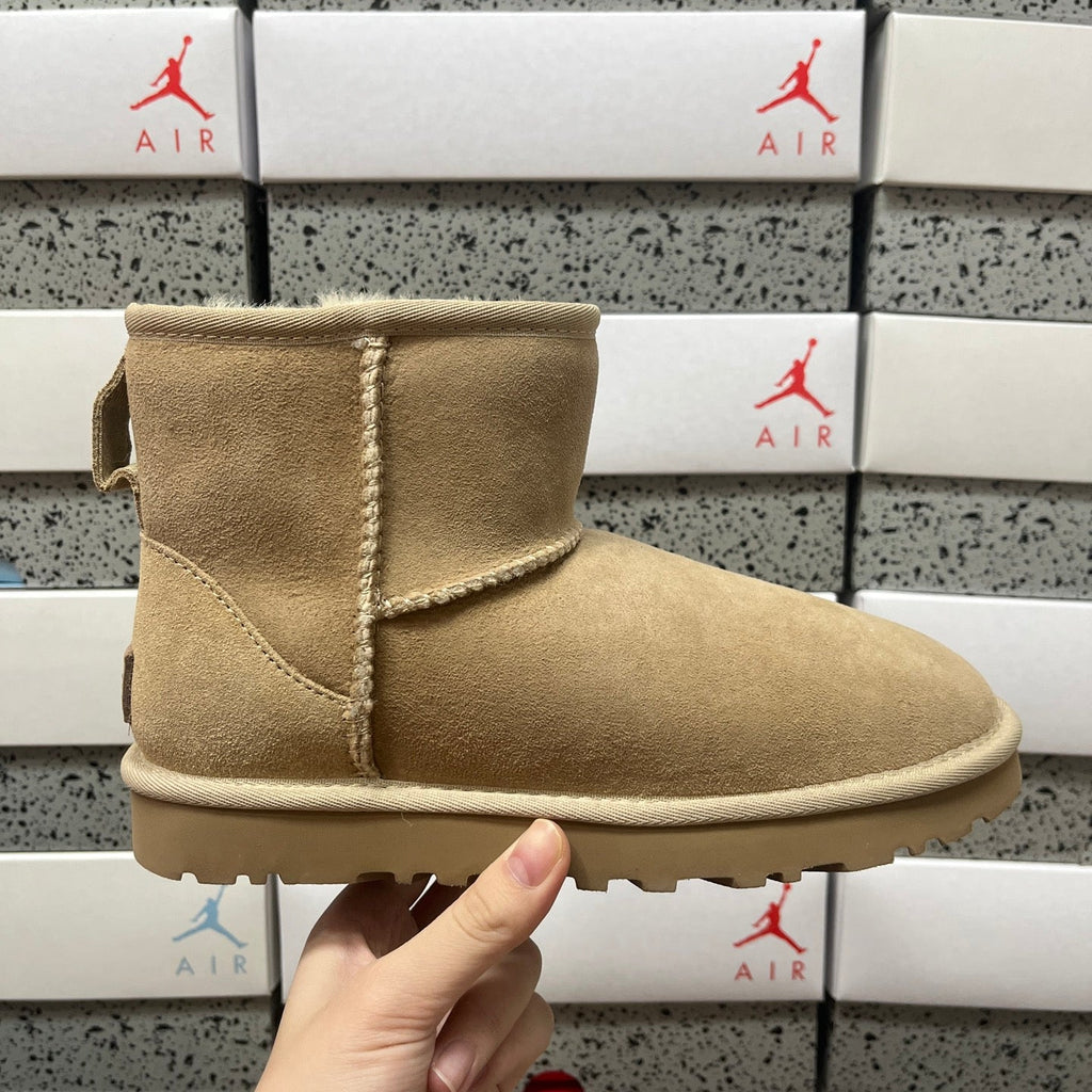 UGG Classic Mini Boot – Women's Suede Ankle Boot in Wheat
