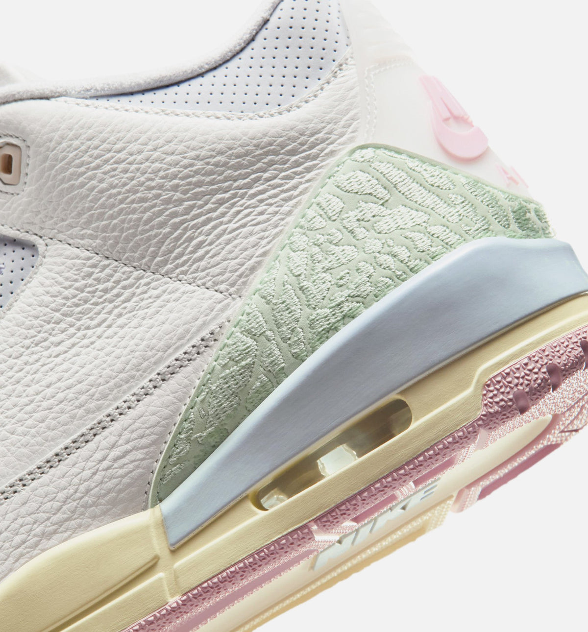 Air Jordan 3 Retro Sail Jade Aura Men's Lifestyle Shoes - Sail/Jade Aura/Aura/Iced Carmine