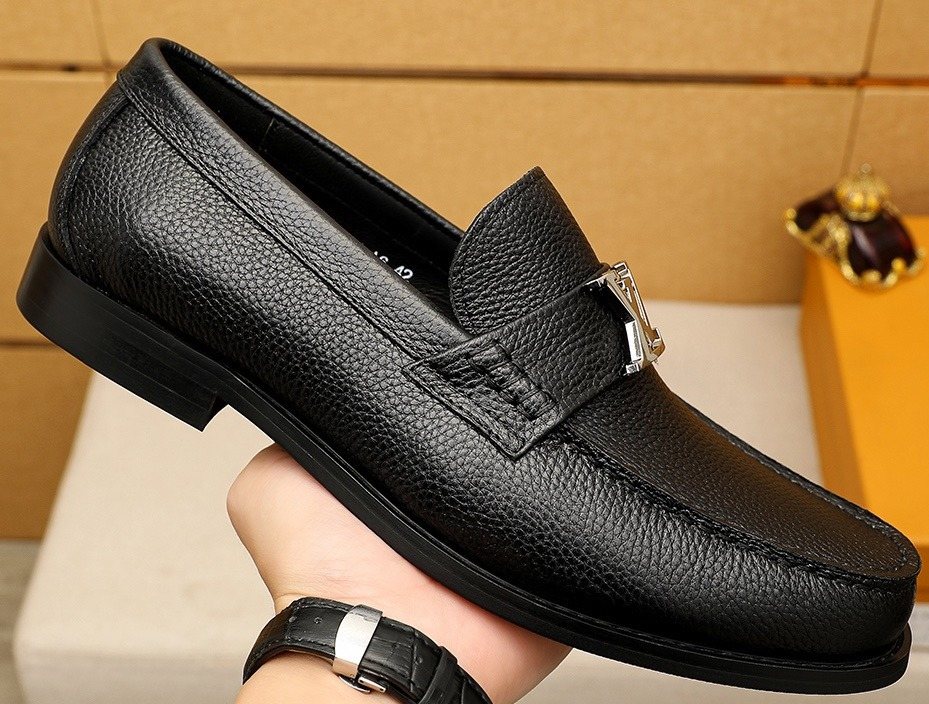 Louis Vuitton Black Pebbled Leather Loafers