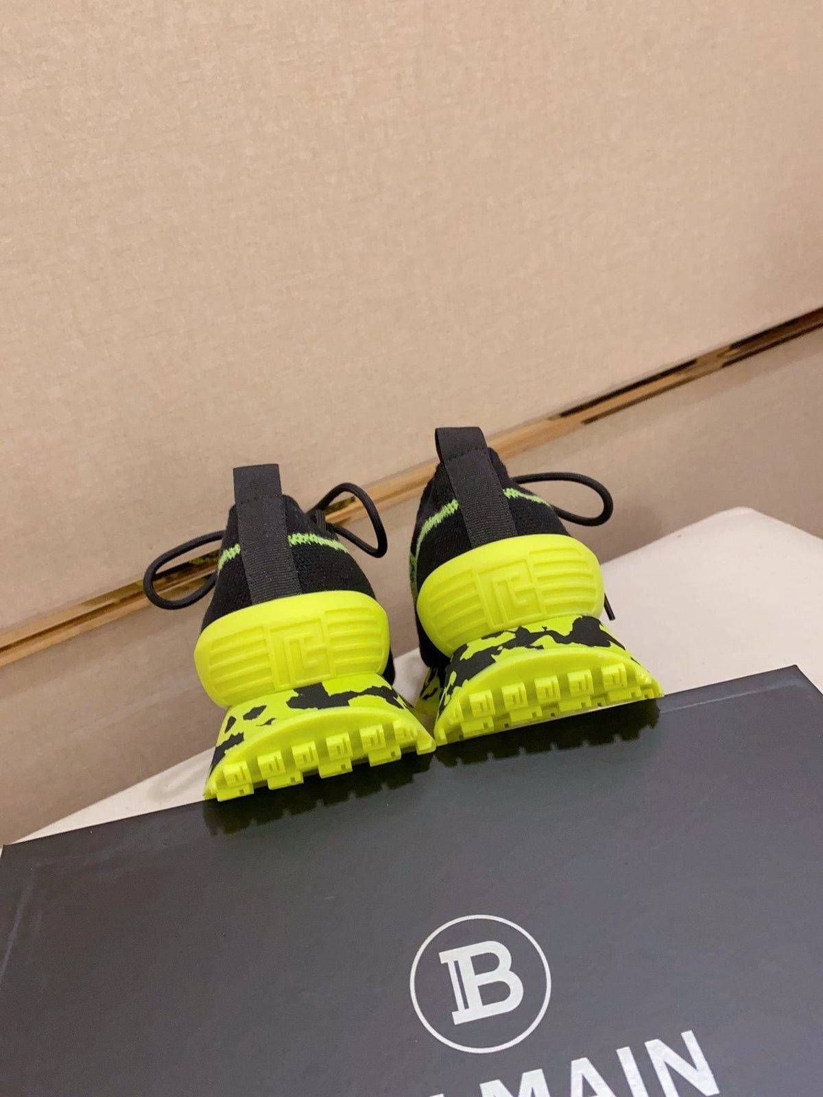 Balmain Neon Lime Knit Low-Top Sneakers - Black and Neon Lime Green