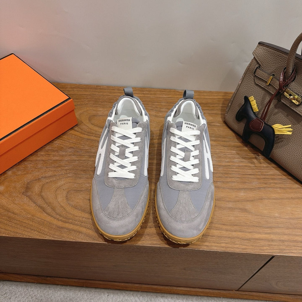 Hermès Contrast-Panel Low-Top Sneakers