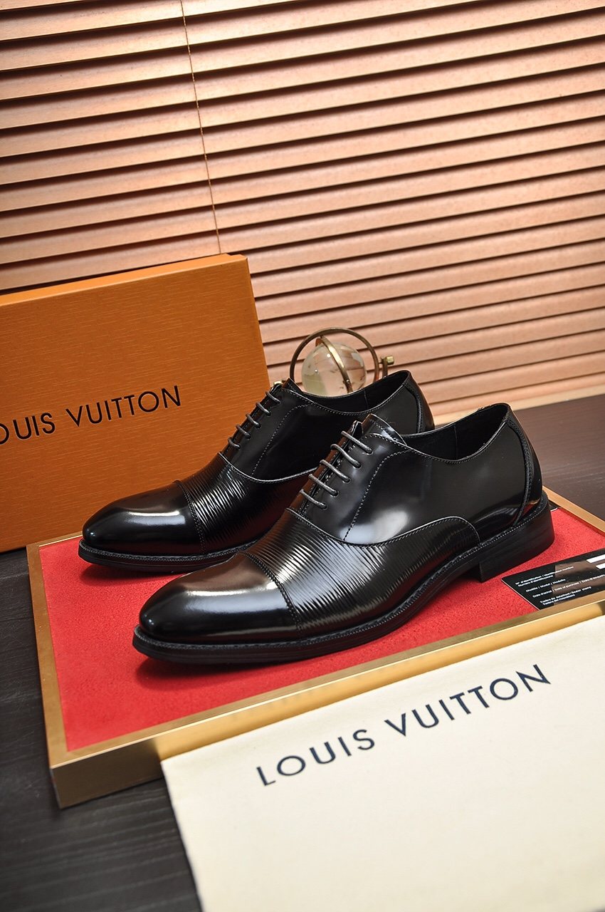 Louis Vuitton Lace-Up Dress Shoes