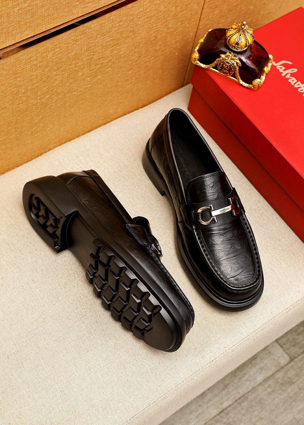 Salvatore Ferragamo Black Bit Loafers - Embossed Texture
