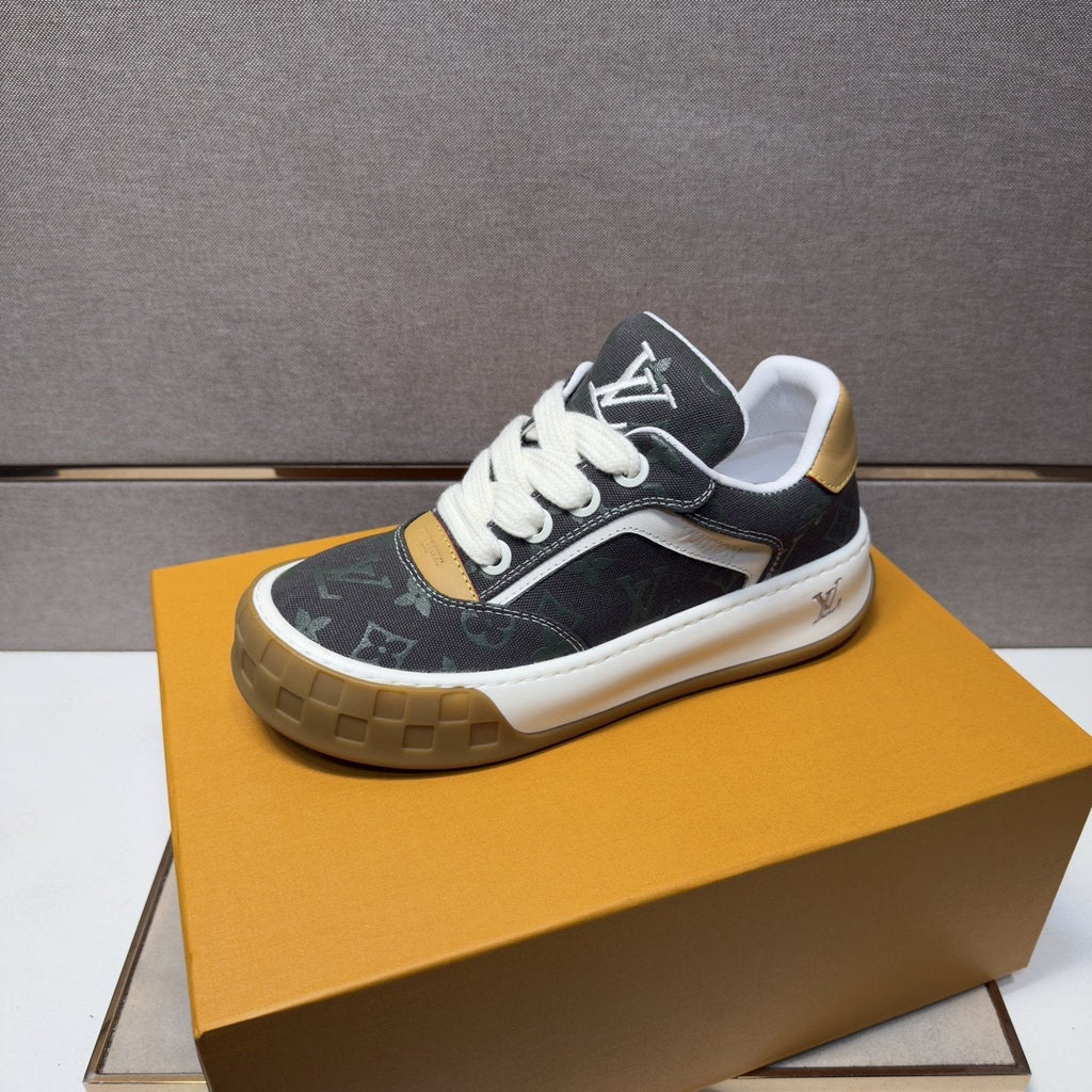 Louis Vuitton Men's Patterned Low-Top Sneakers - Contrast Trim